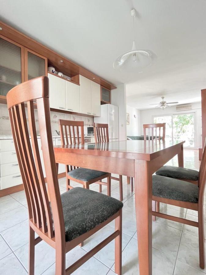 Lemon Tree Apartments زادار المظهر الخارجي الصورة