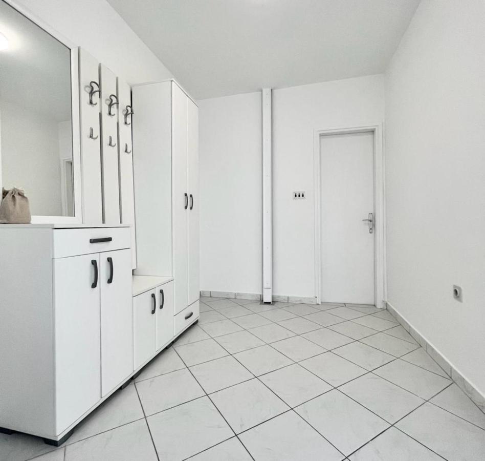 Lemon Tree Apartments زادار المظهر الخارجي الصورة