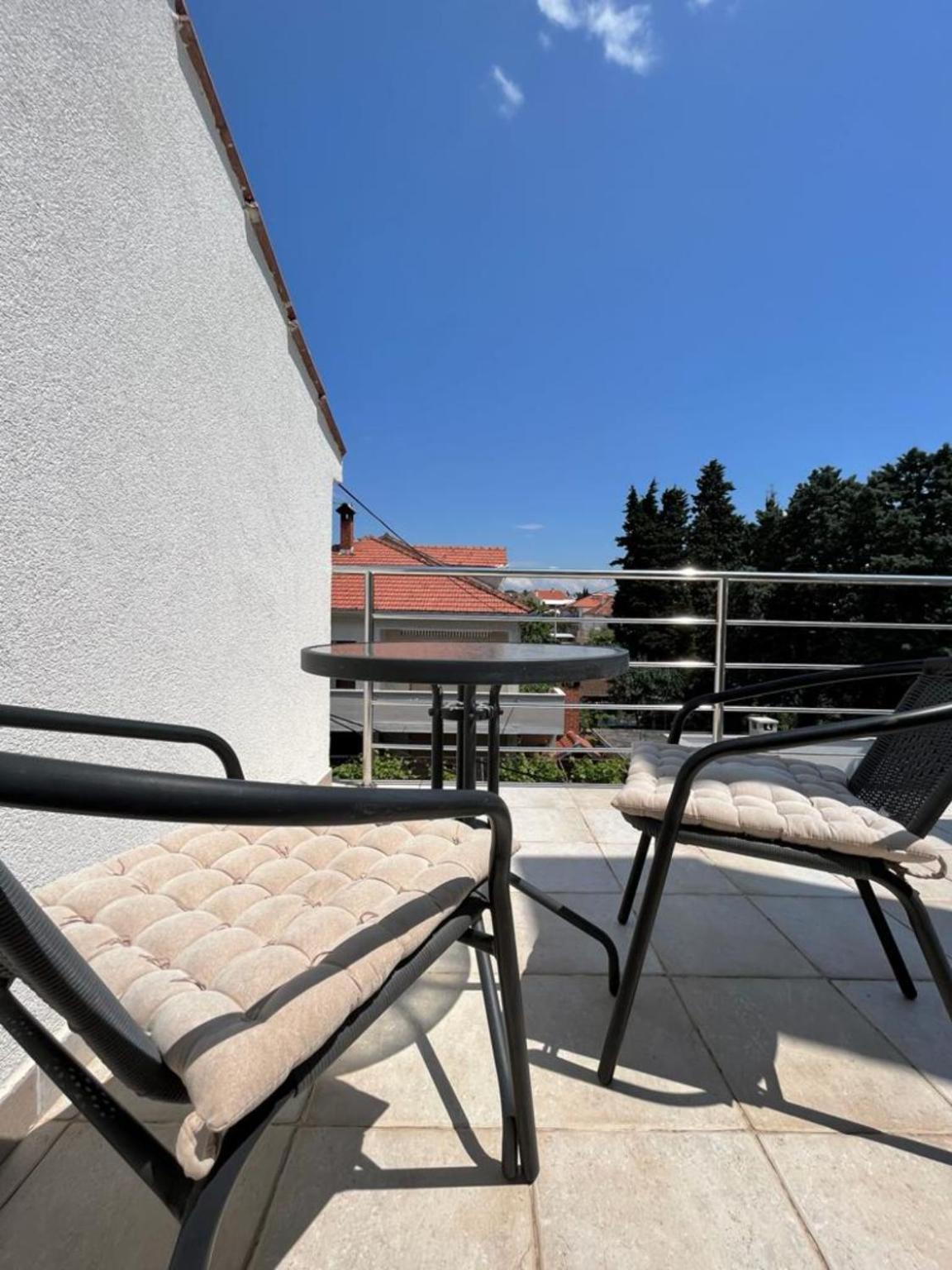 Lemon Tree Apartments زادار المظهر الخارجي الصورة